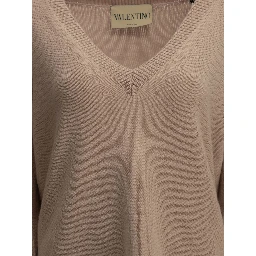 V-neck cashmere sweater