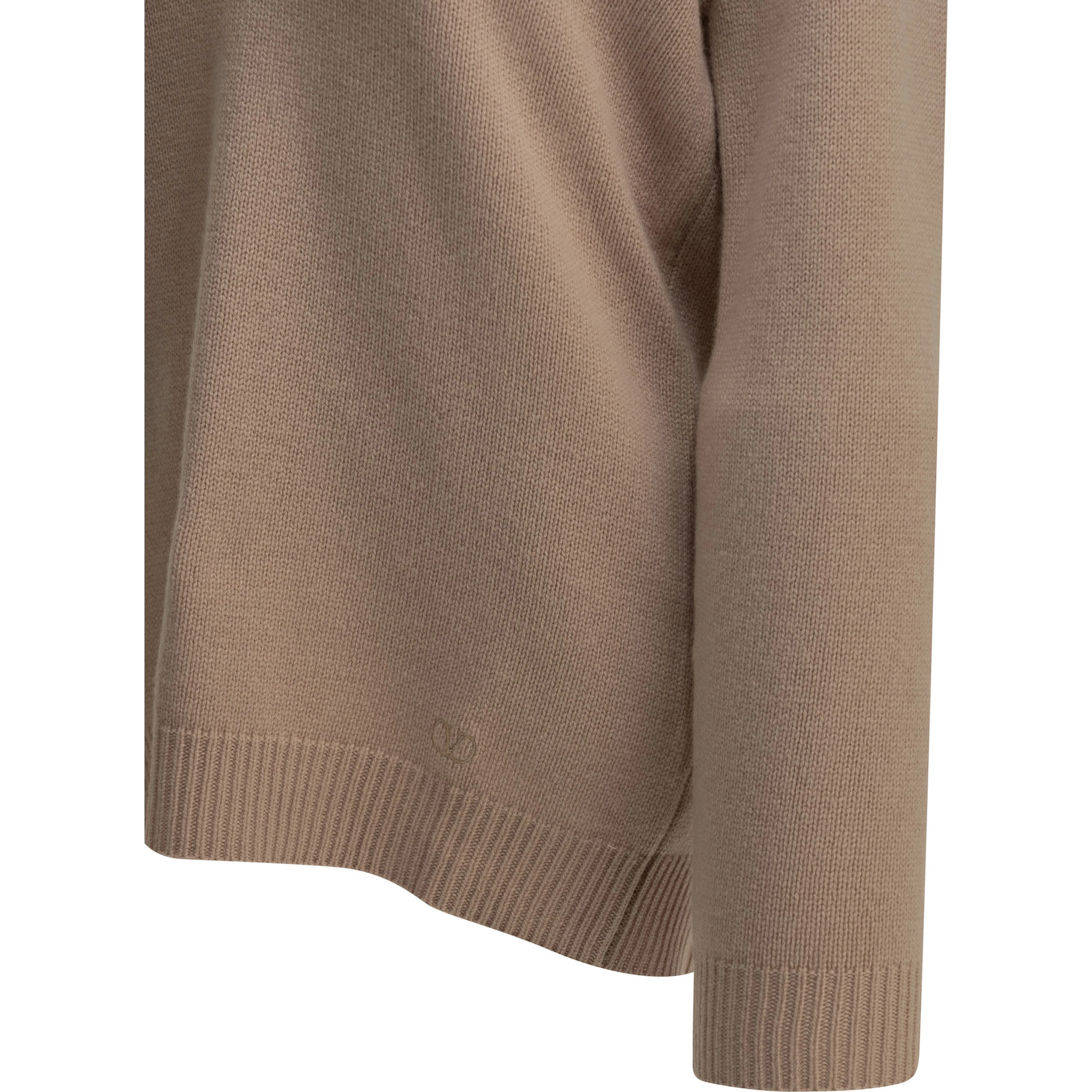 V-neck cashmere sweater