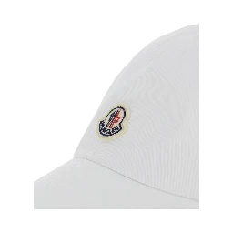 White Baseball cap with logo patch on the front in cotton baby