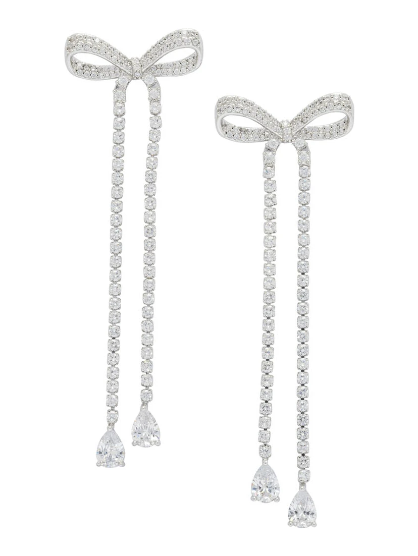 Dangling earrings with crystals