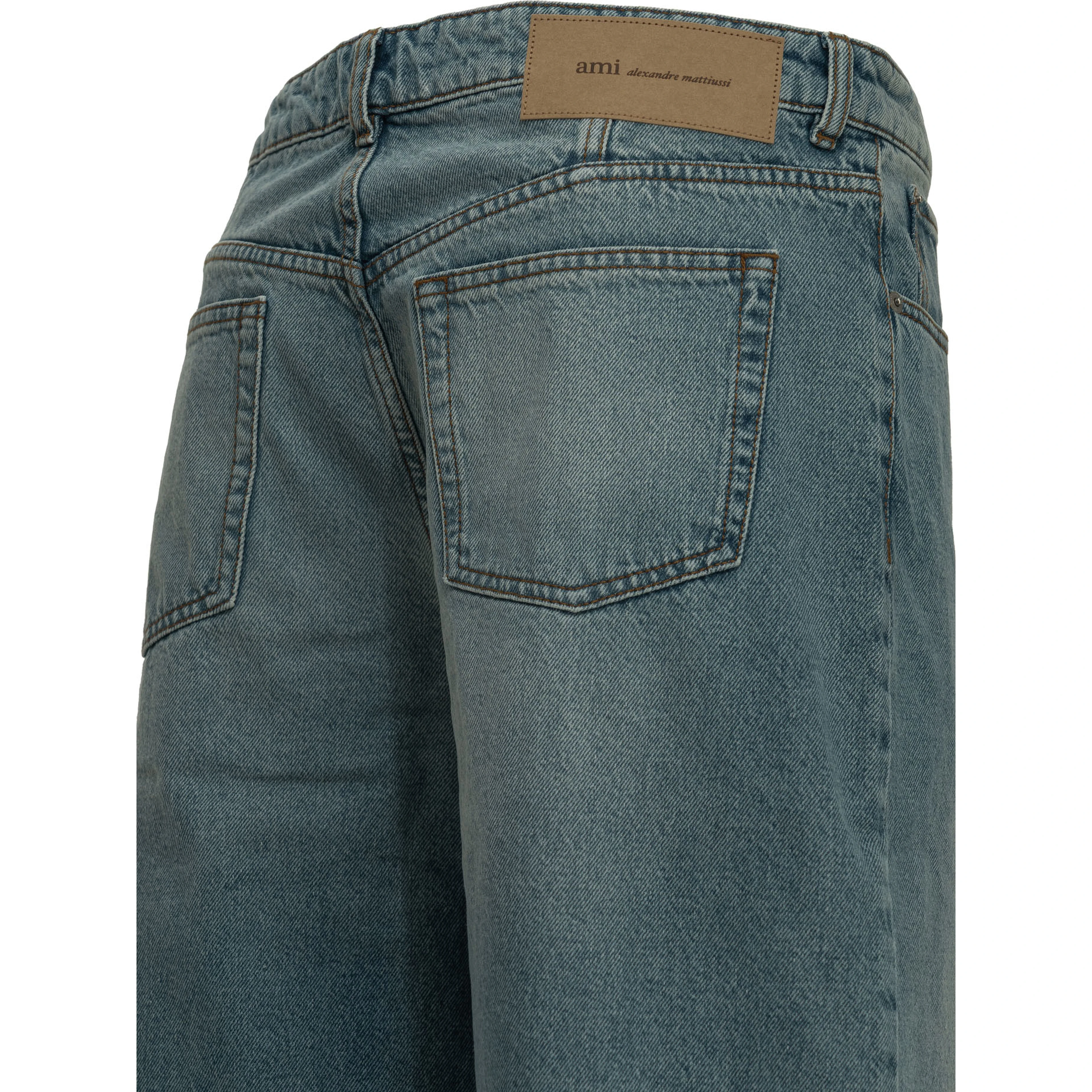 Wide-leg jeans
