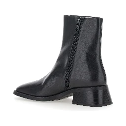 Blanca Black Ankle boots with side zip fastening in leather for women