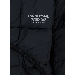 Black down jacket with hood and logo lettering on the front in Tech Fabric for men