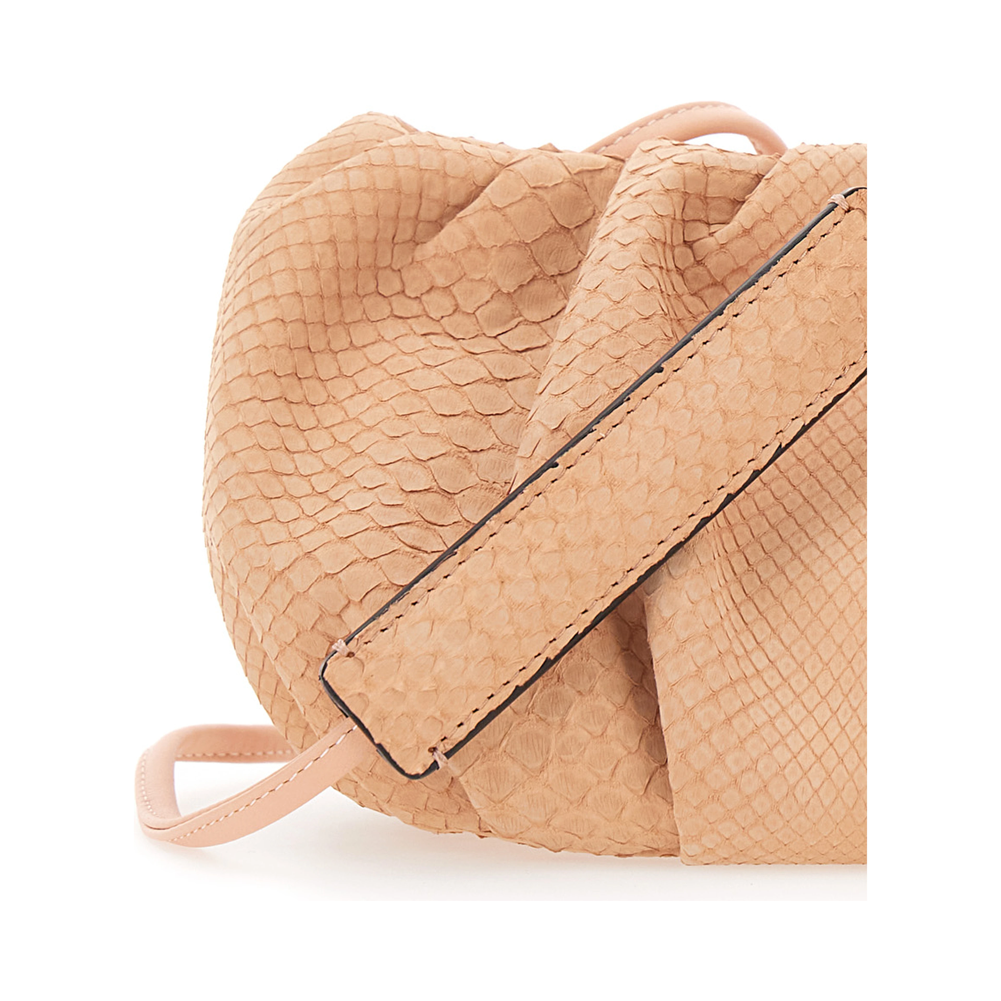 Pillow Pink Clutch with shoulder strap and magnetic closure in leather for women