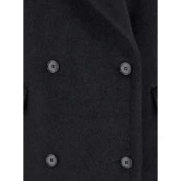 Oversized coat with shirt collar and pockets in black for women
