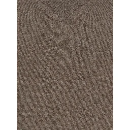 V NECK 12GG is a unisex brown cashmere sweater
