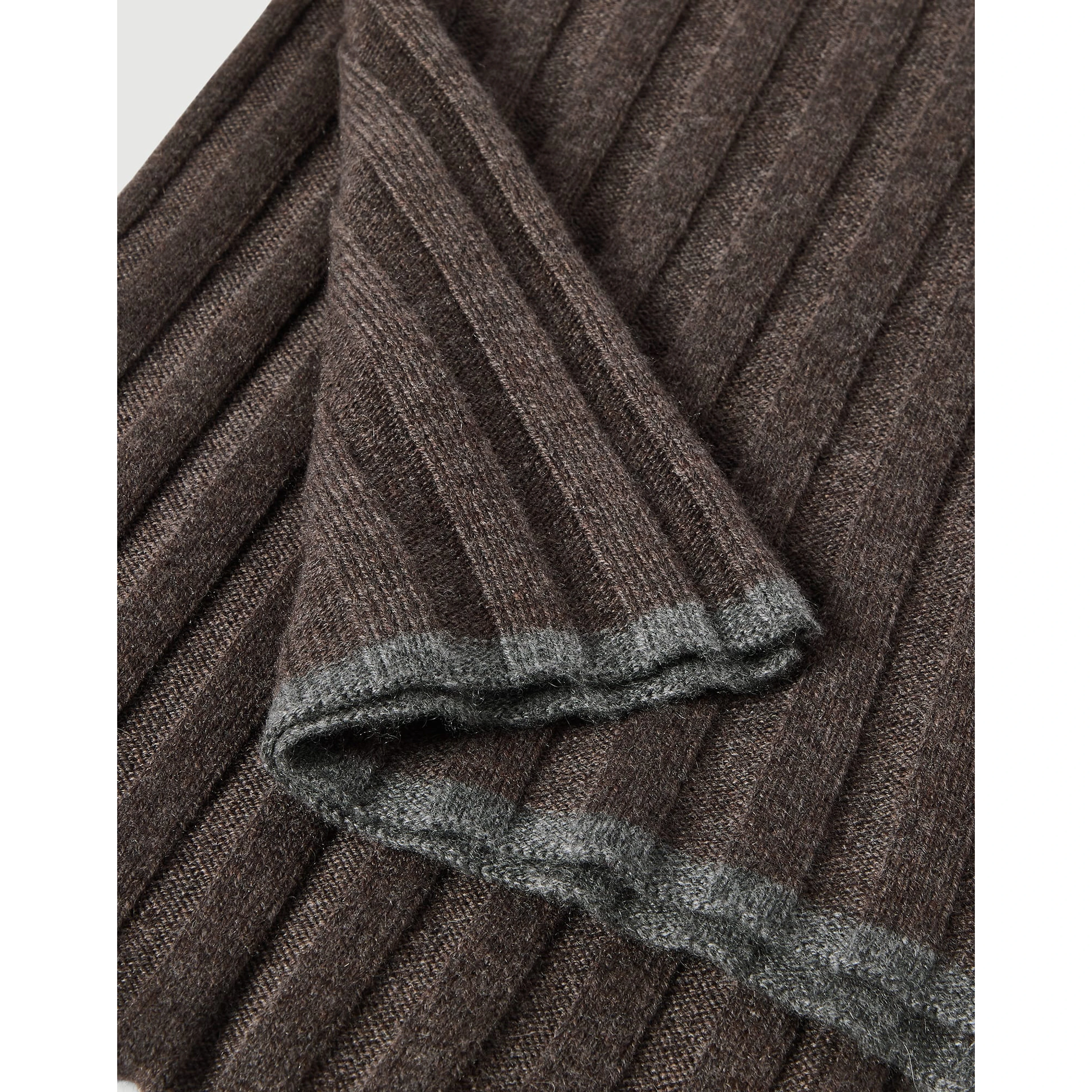 Ribbed cashmere scarf