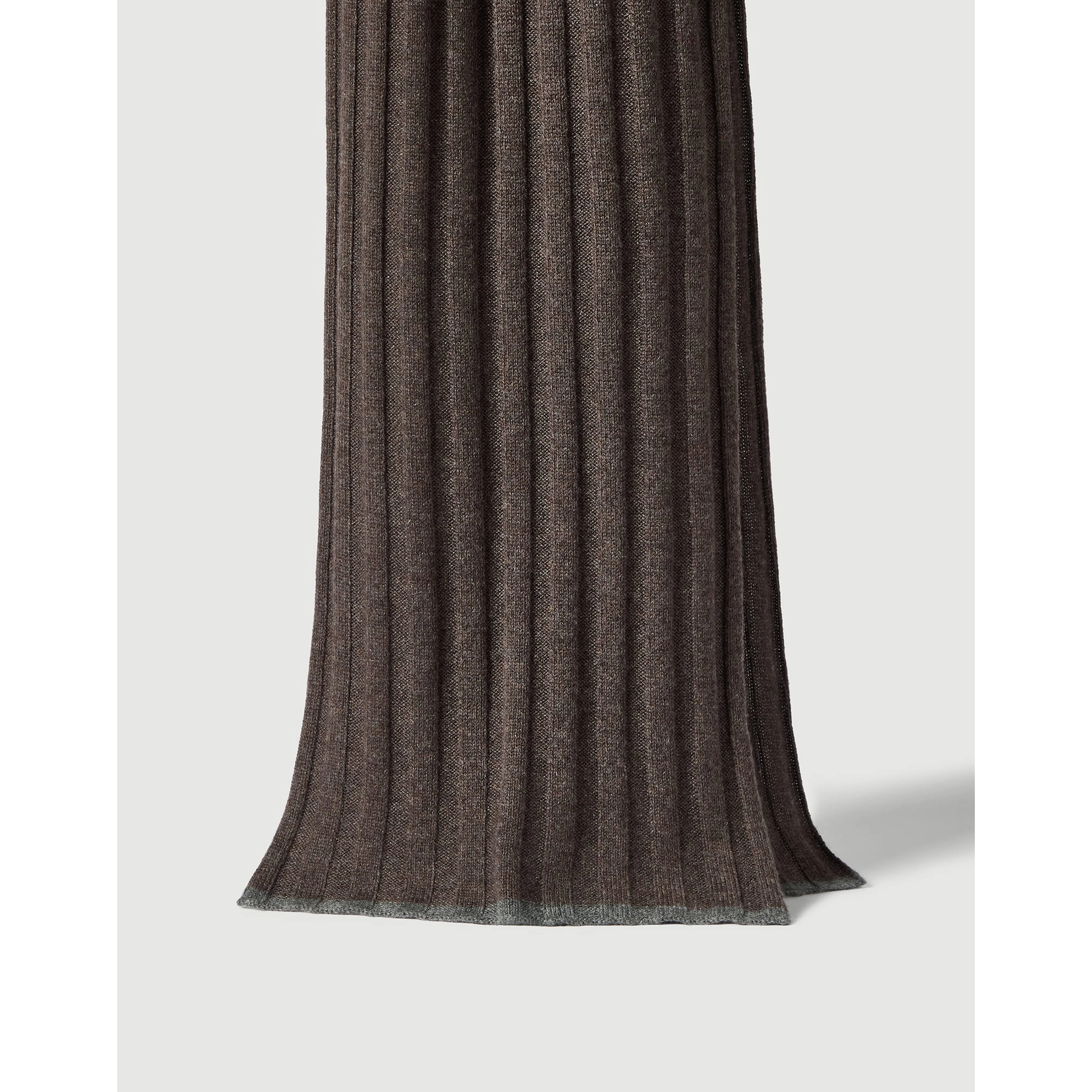 Ribbed cashmere scarf