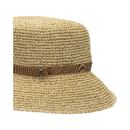 Bucket hat in palm leafes