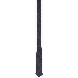 Silk tie