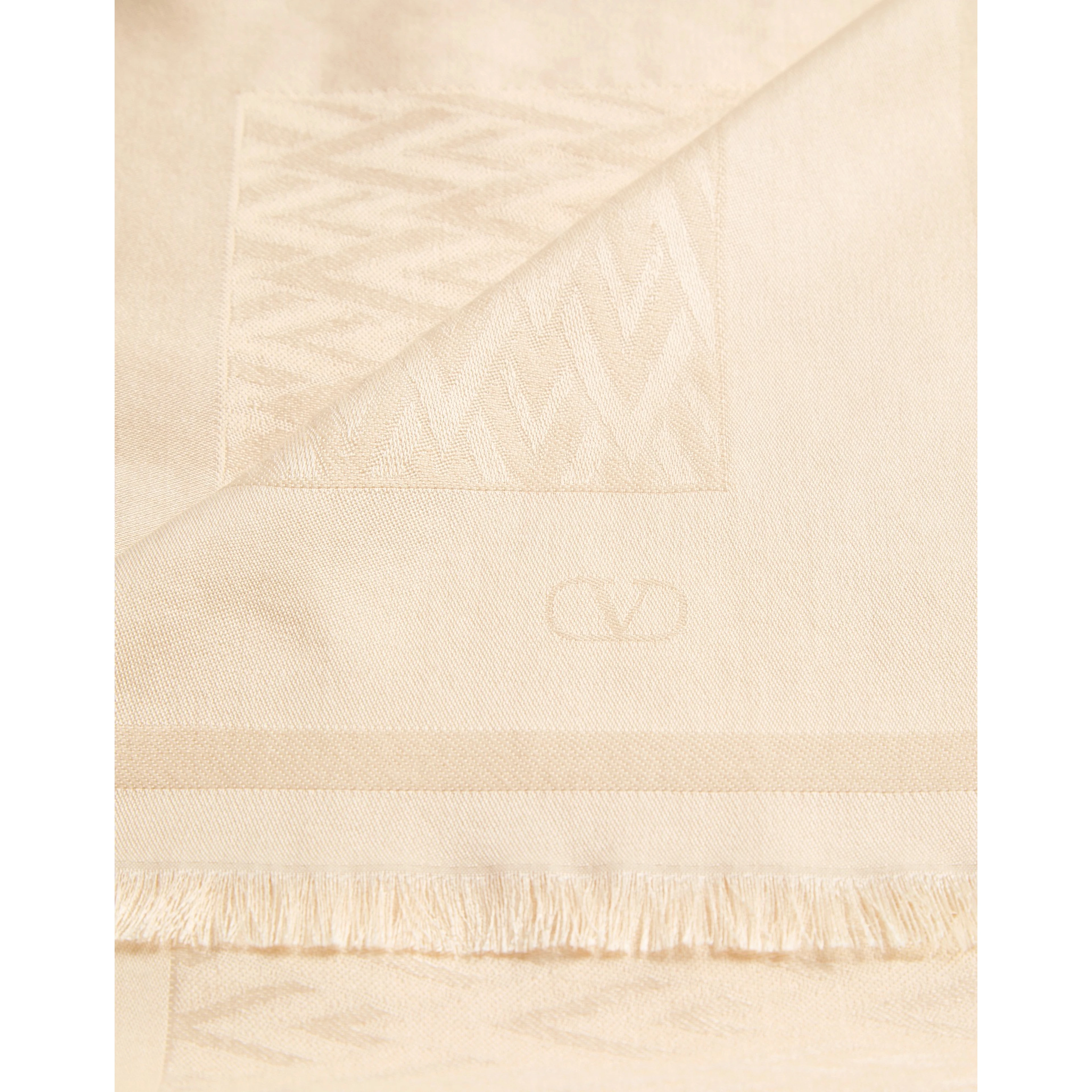 "Toute La V" scarf in wool and silk