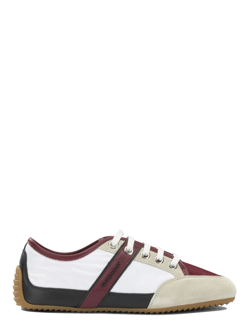 "Slim" Low-Top Sneakers