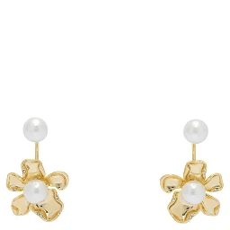 Earrings with pearls