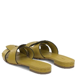 "Aria" Slides
