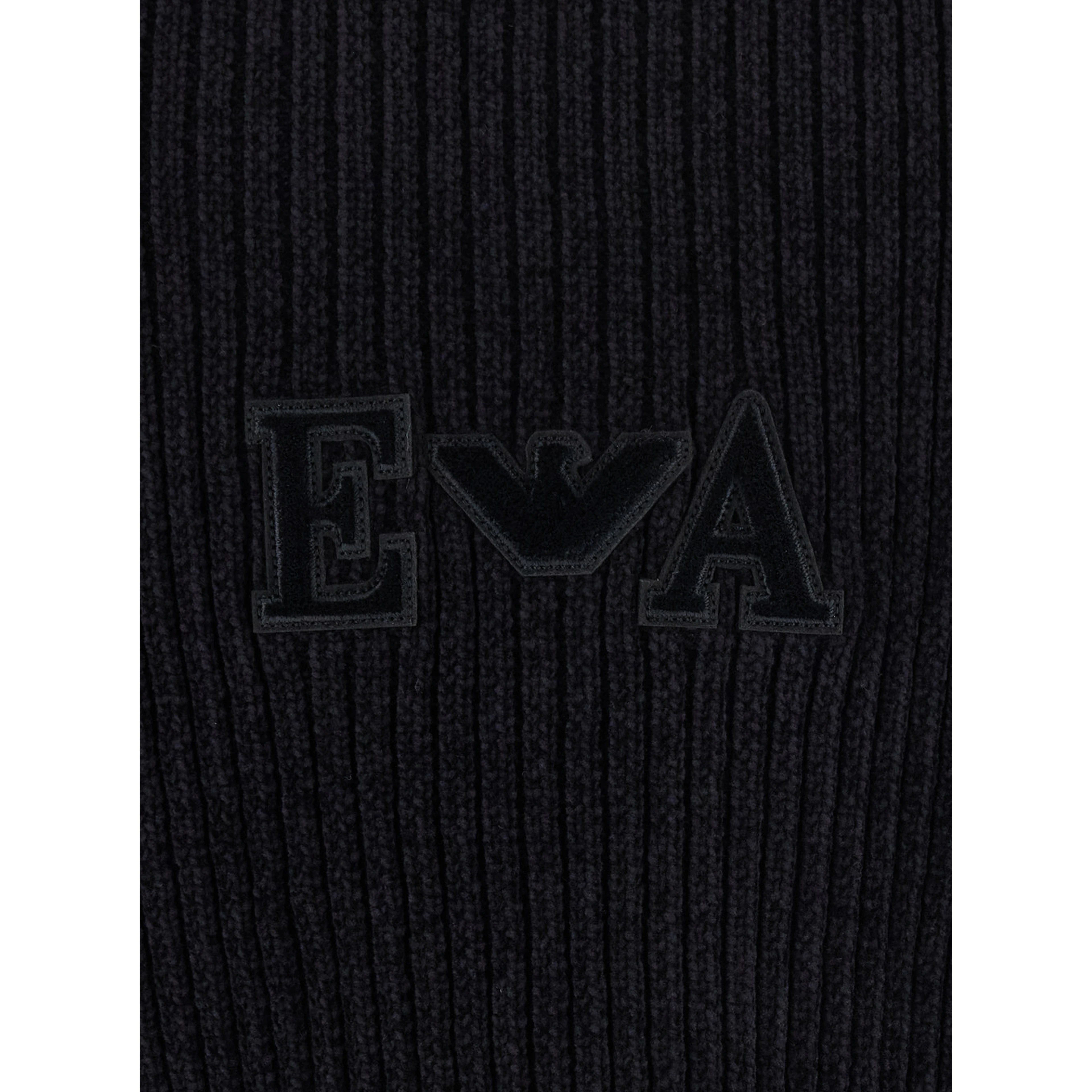 black Sweater with ribbed design and logo on the front in cotton for men