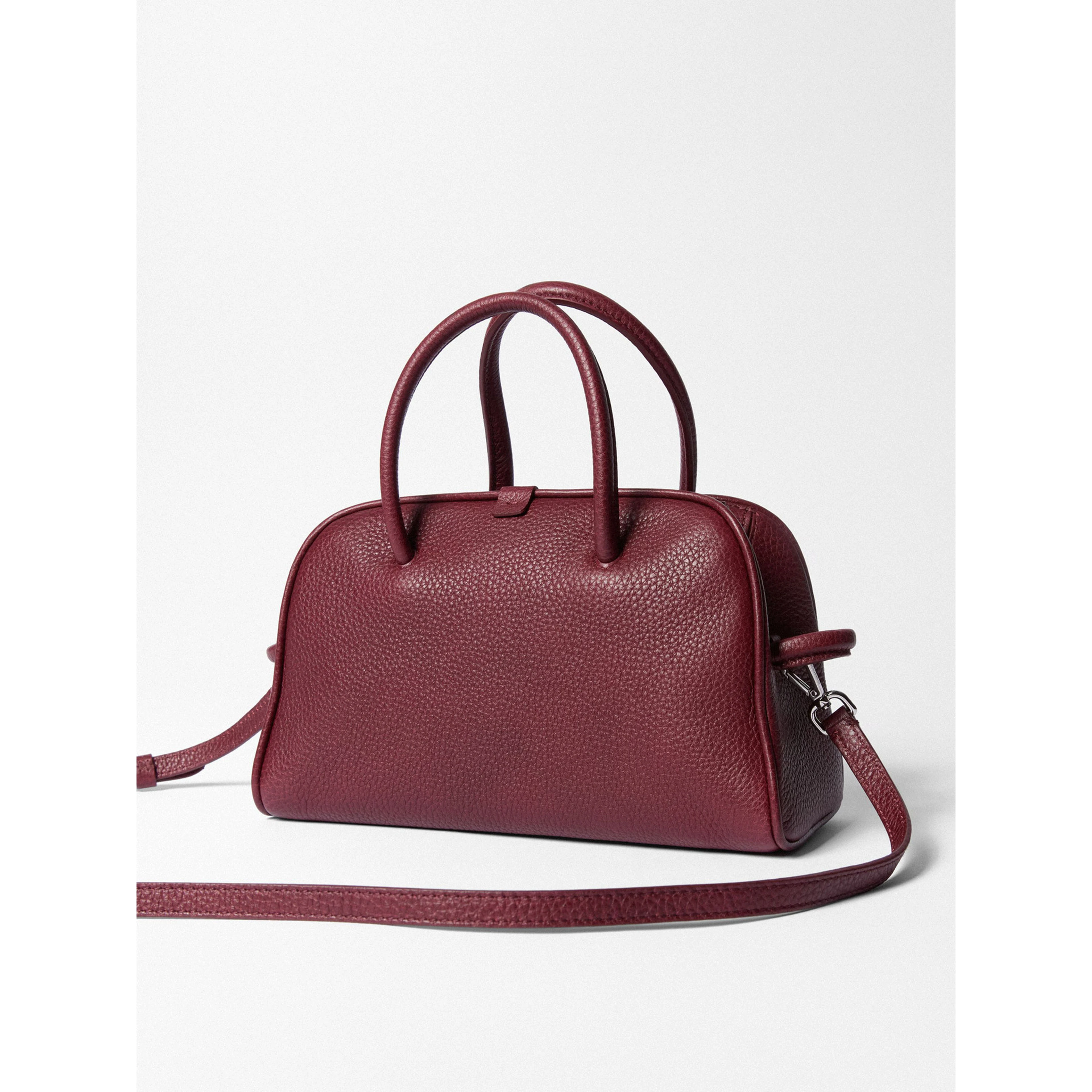 JACQUEMUS punctual
