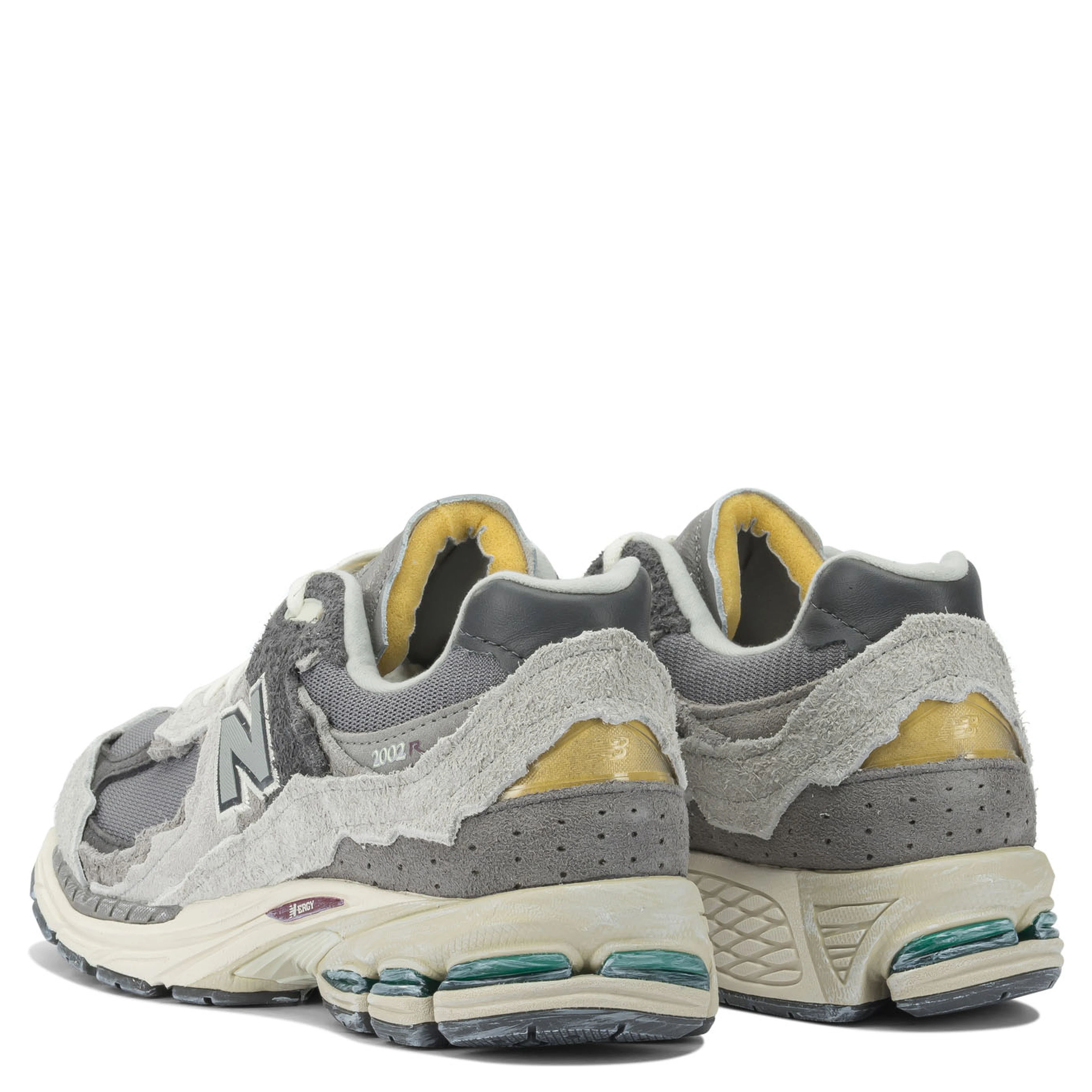 "2002R Protection Pack" Low Sneakers