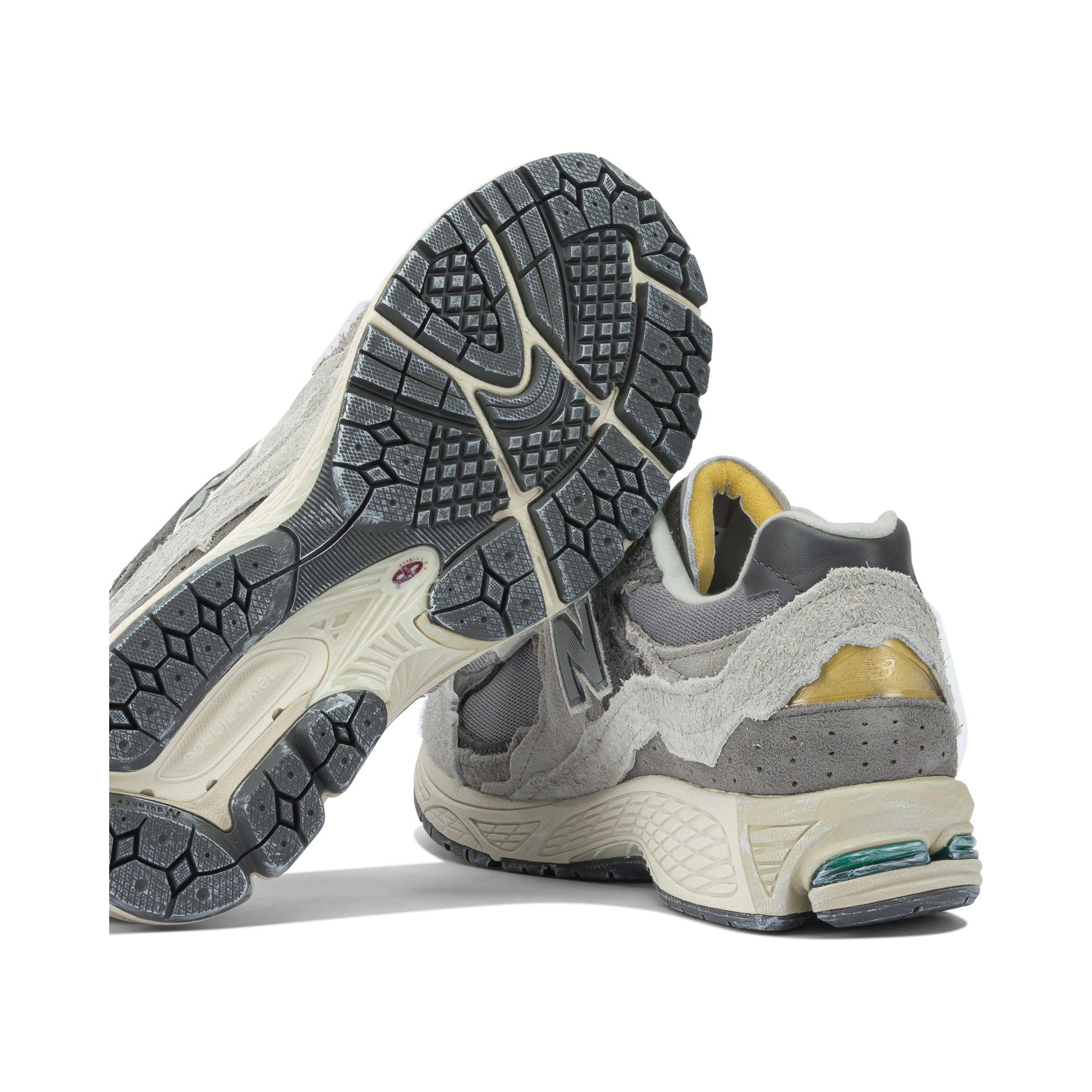 "2002R Protection Pack" Low Sneakers