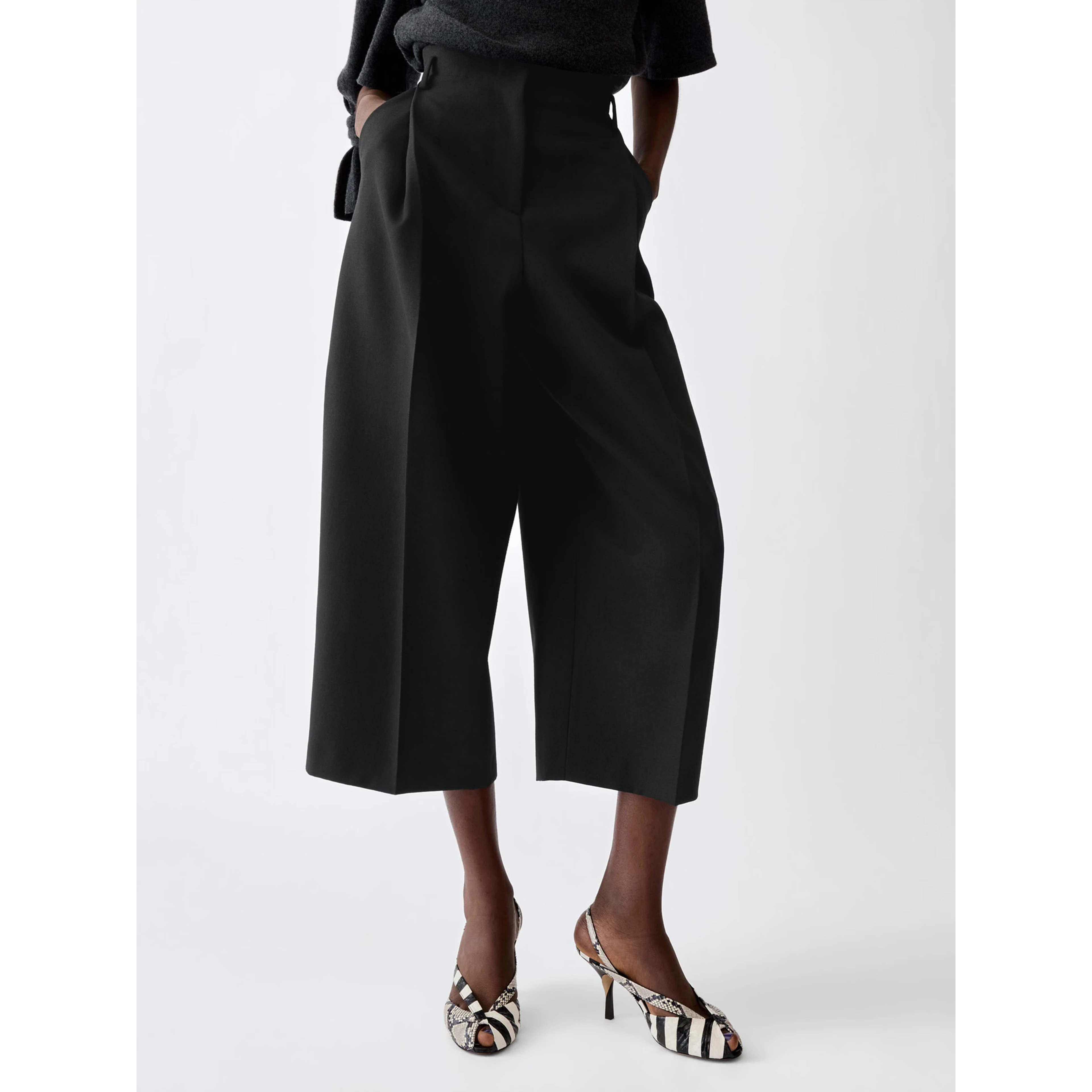 JACQUEMUS trousers