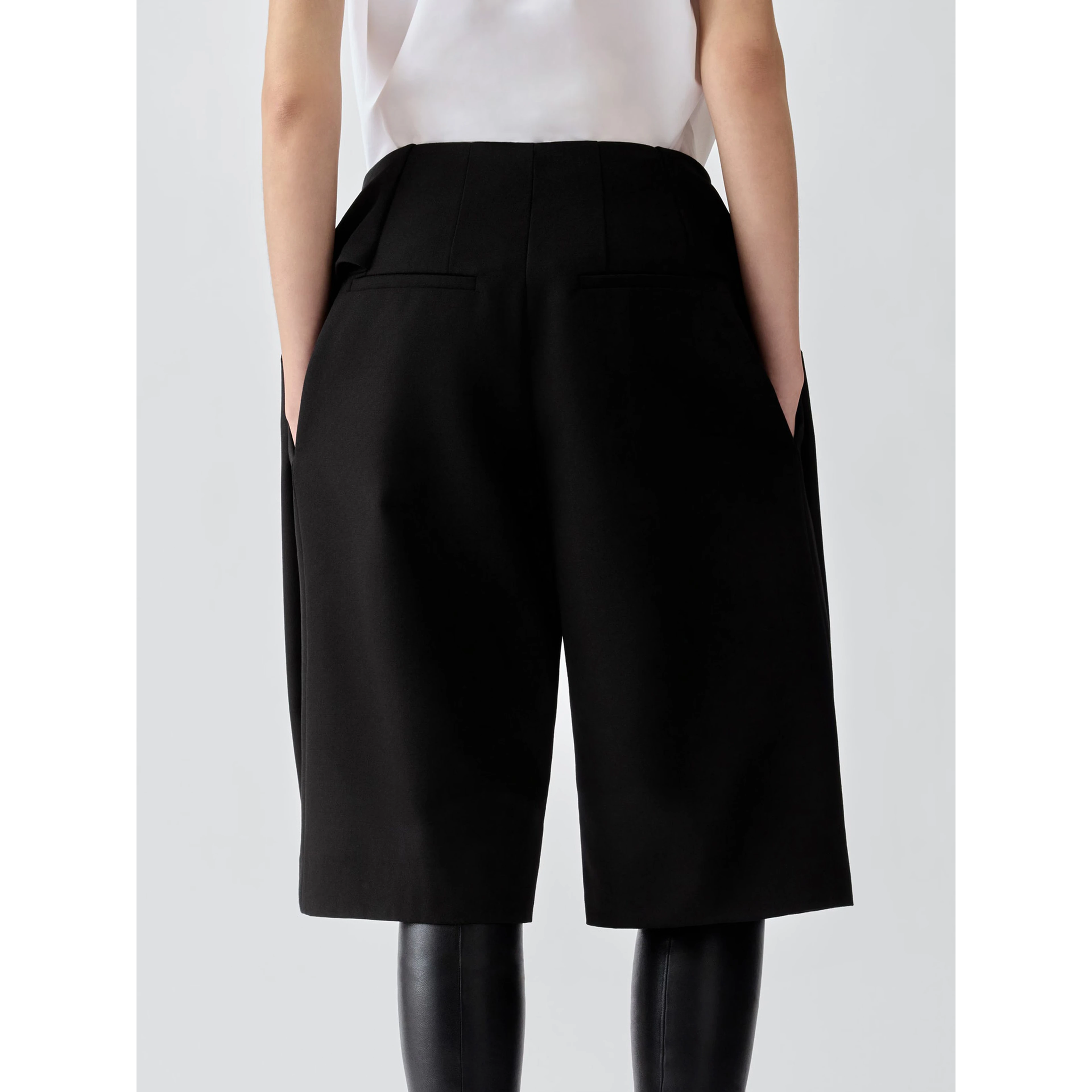 JACQUEMUS bermuda shorts