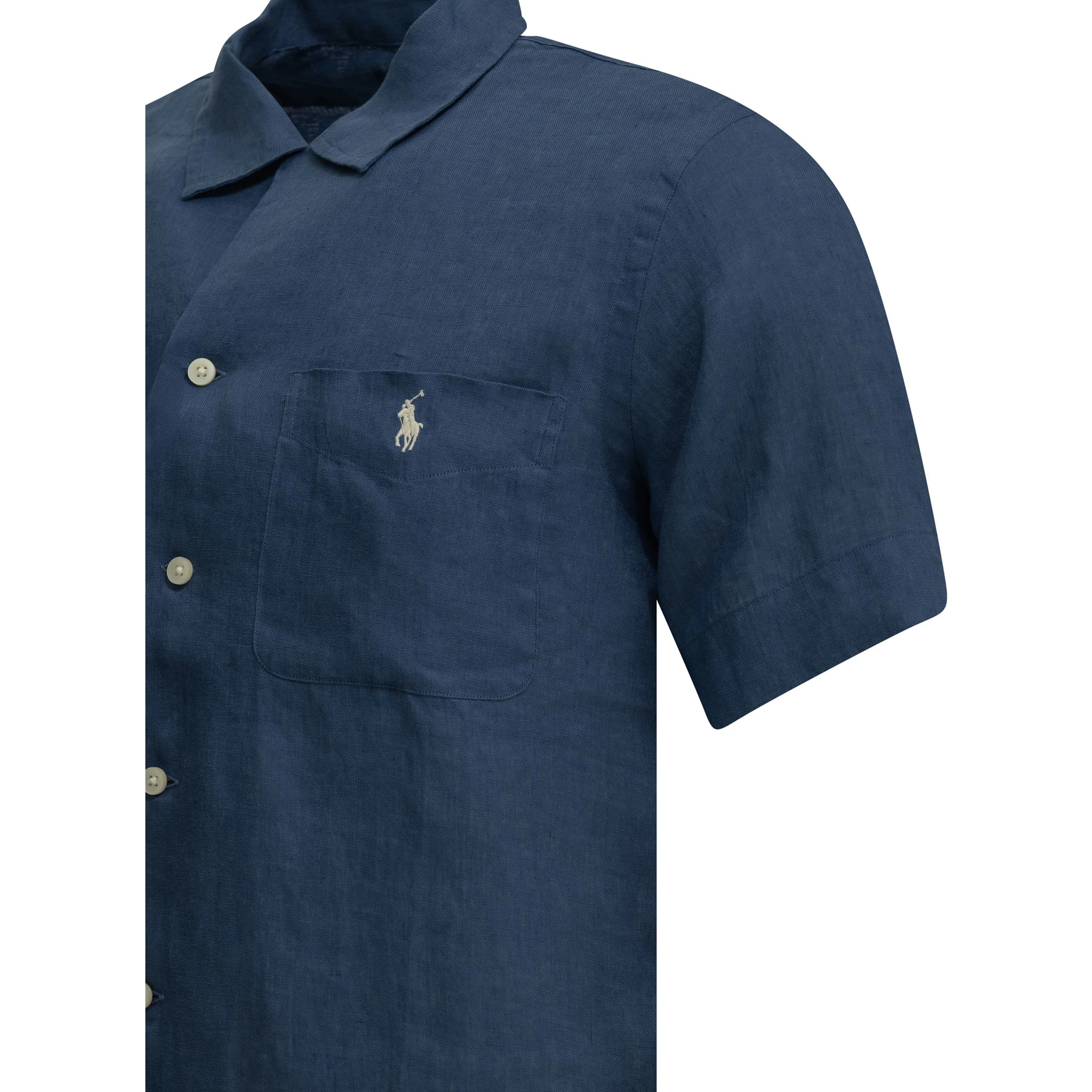 قميص كاجوال بقصة كلاسيكية مع شعار