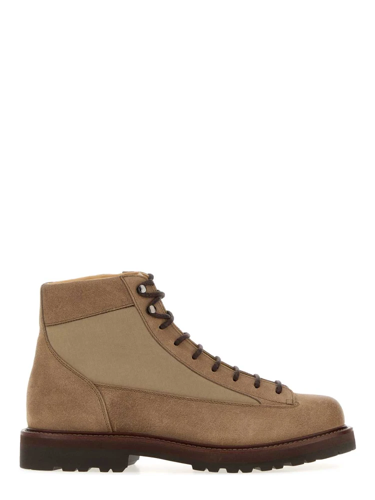 PAIR OF ANKLE BOOTS