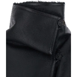 Black Coat with removable fur collar and button closure on the front in leather for women