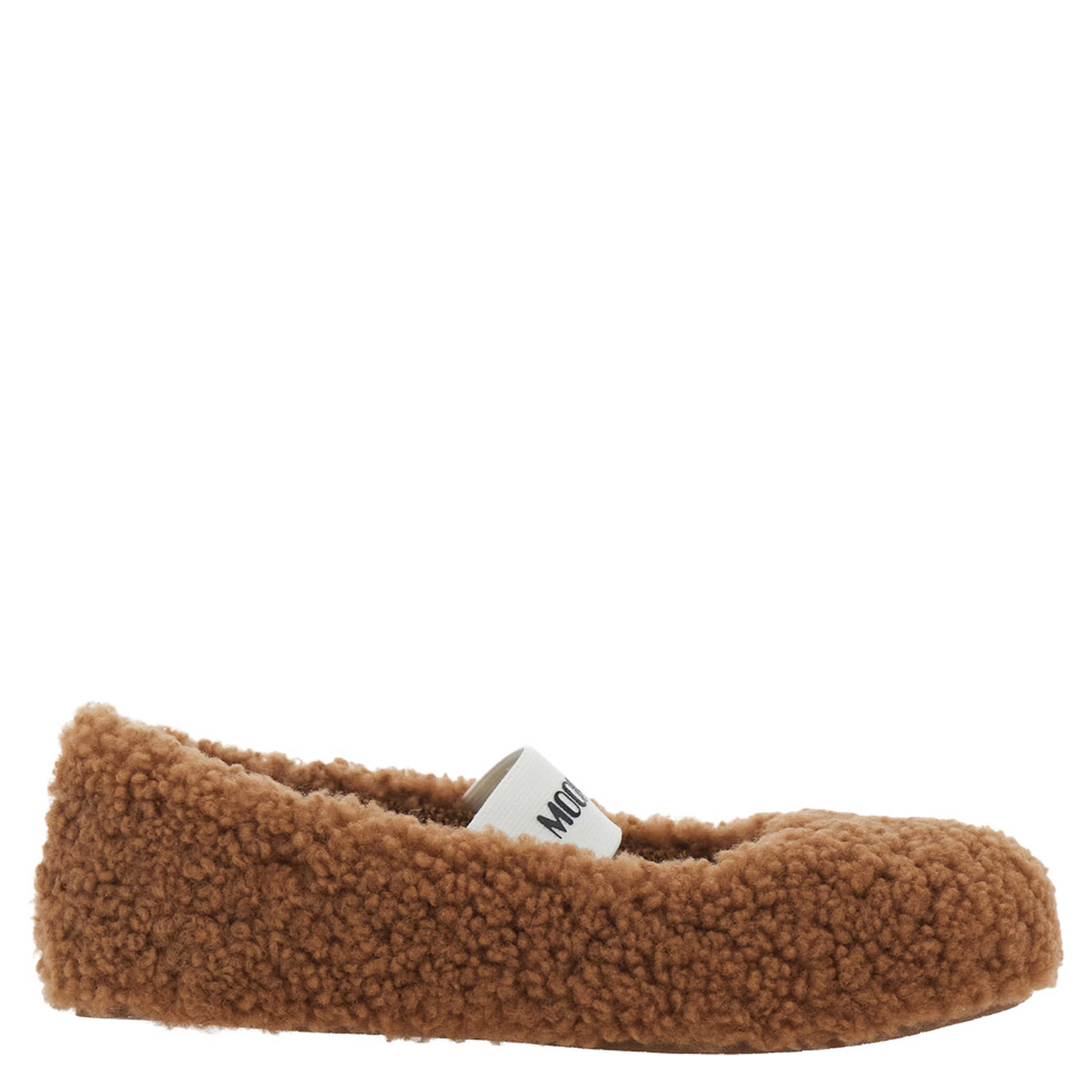 Ballet shoes with shearling details and brown rubber sole woman