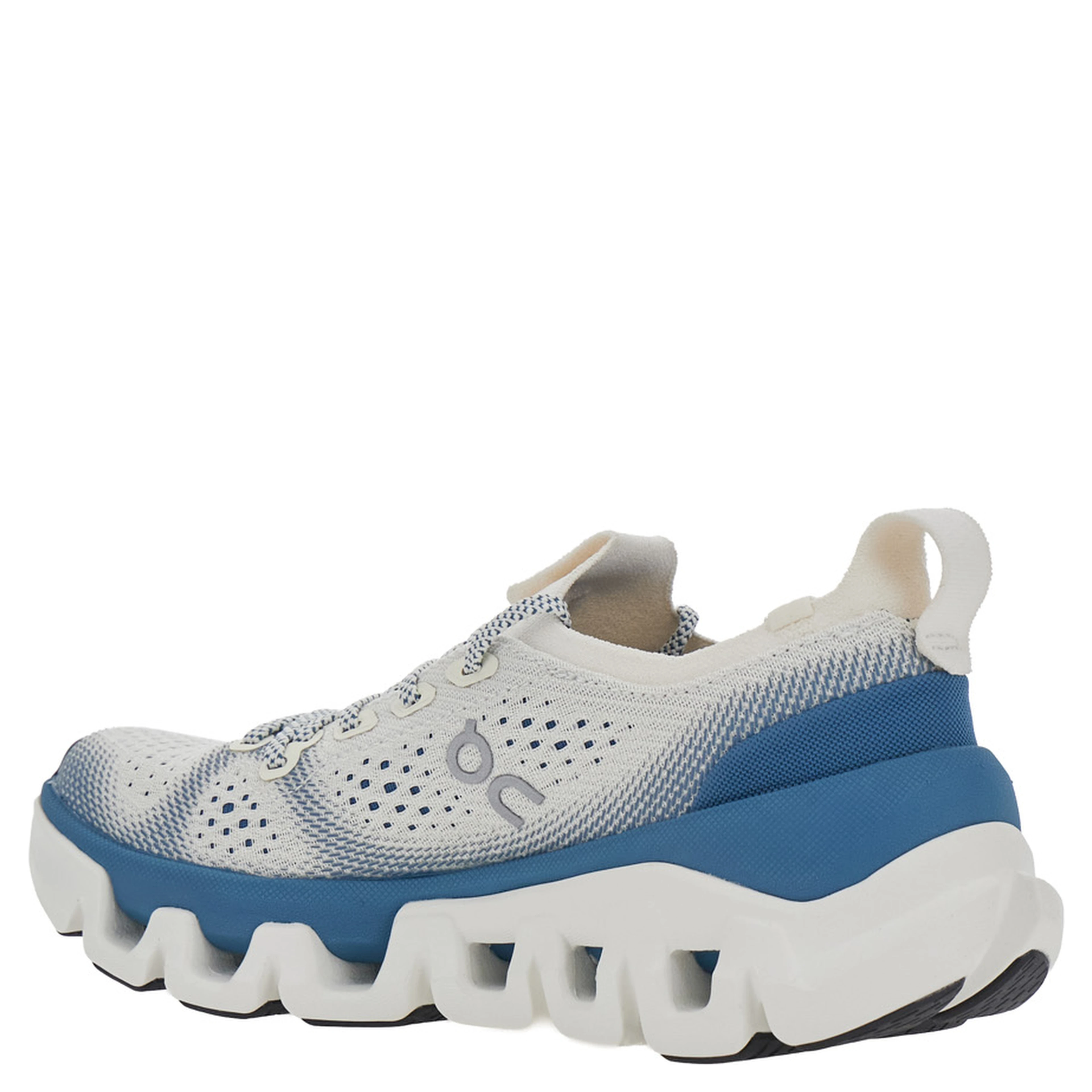 Cloud X Tempo with cushioned sole and breathable upper White Unisex
