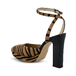 Fendi Flat shoes Beige/black