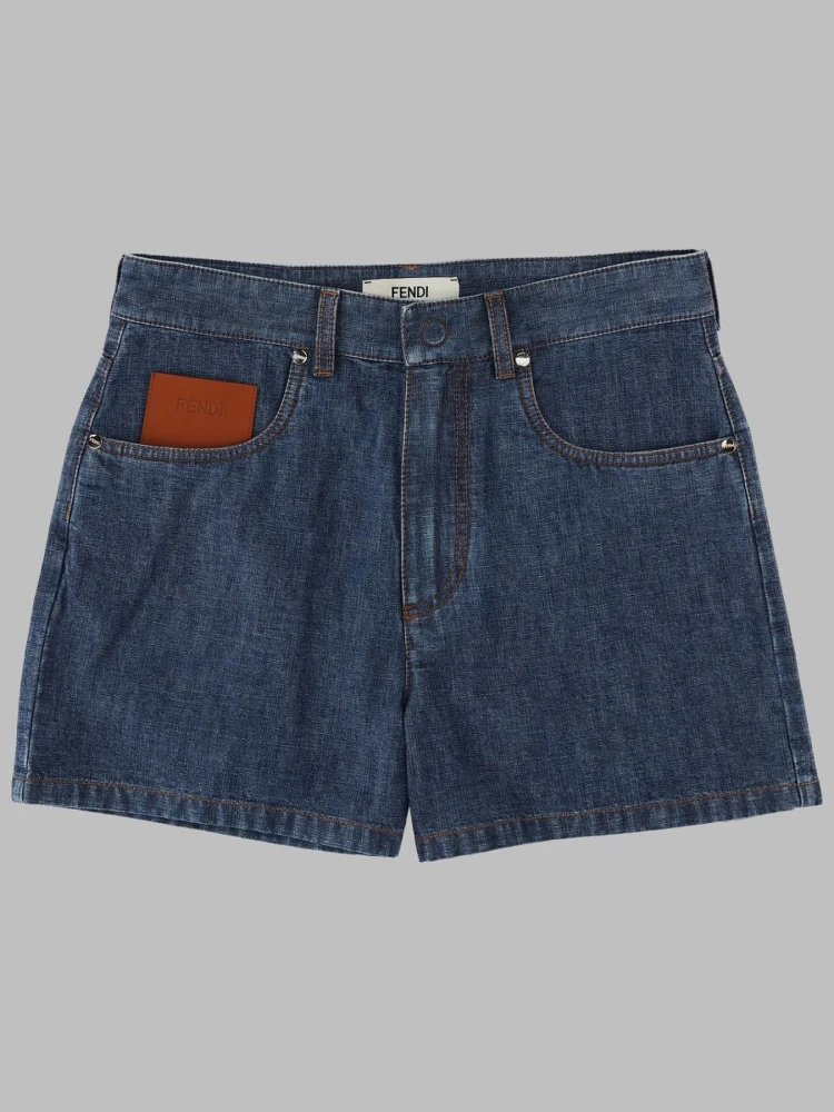 SHORTS IN DENIM