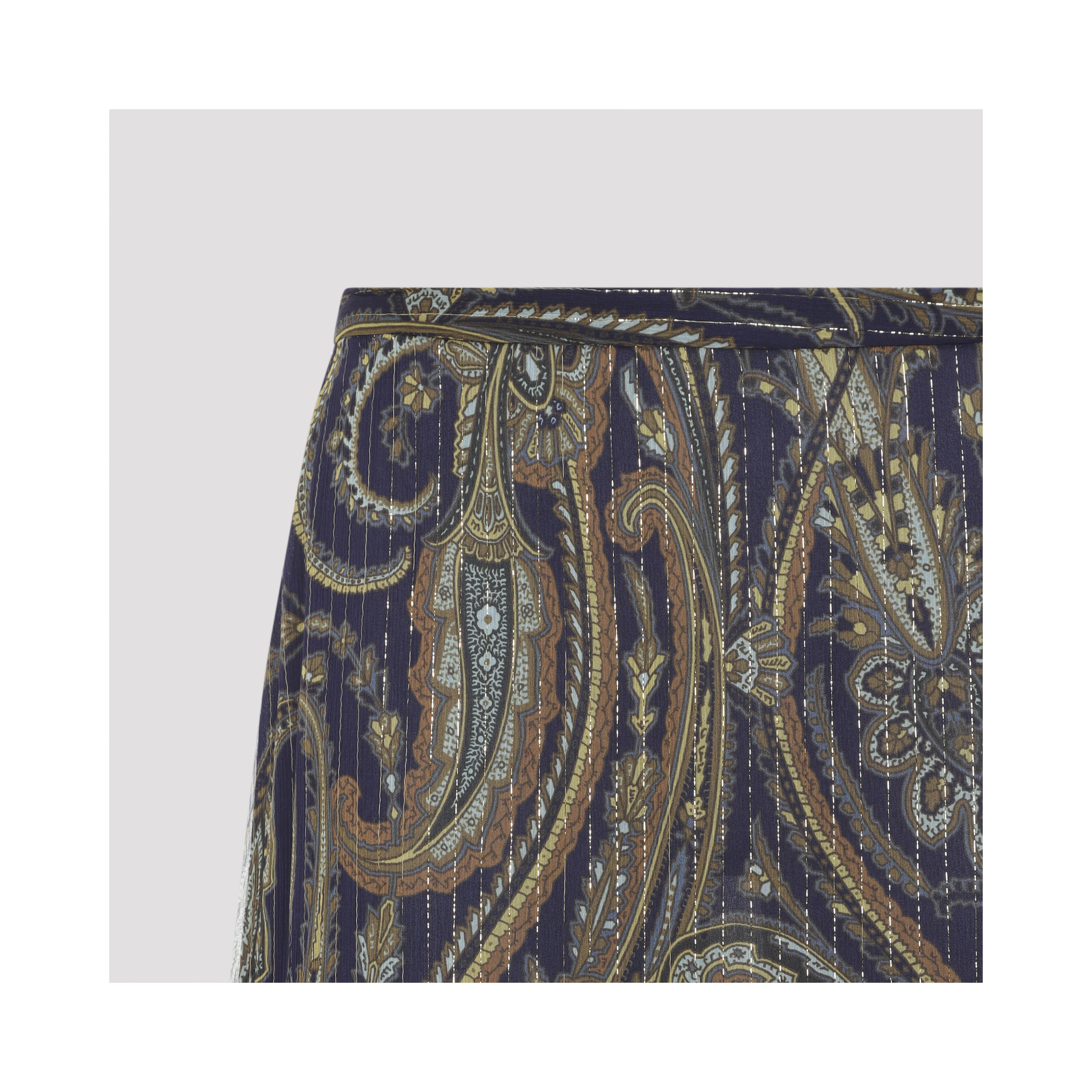 LONG SKIRTS WOMAN