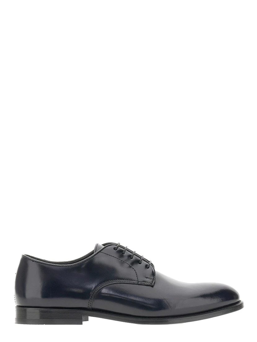 Brushed leather laced shoes