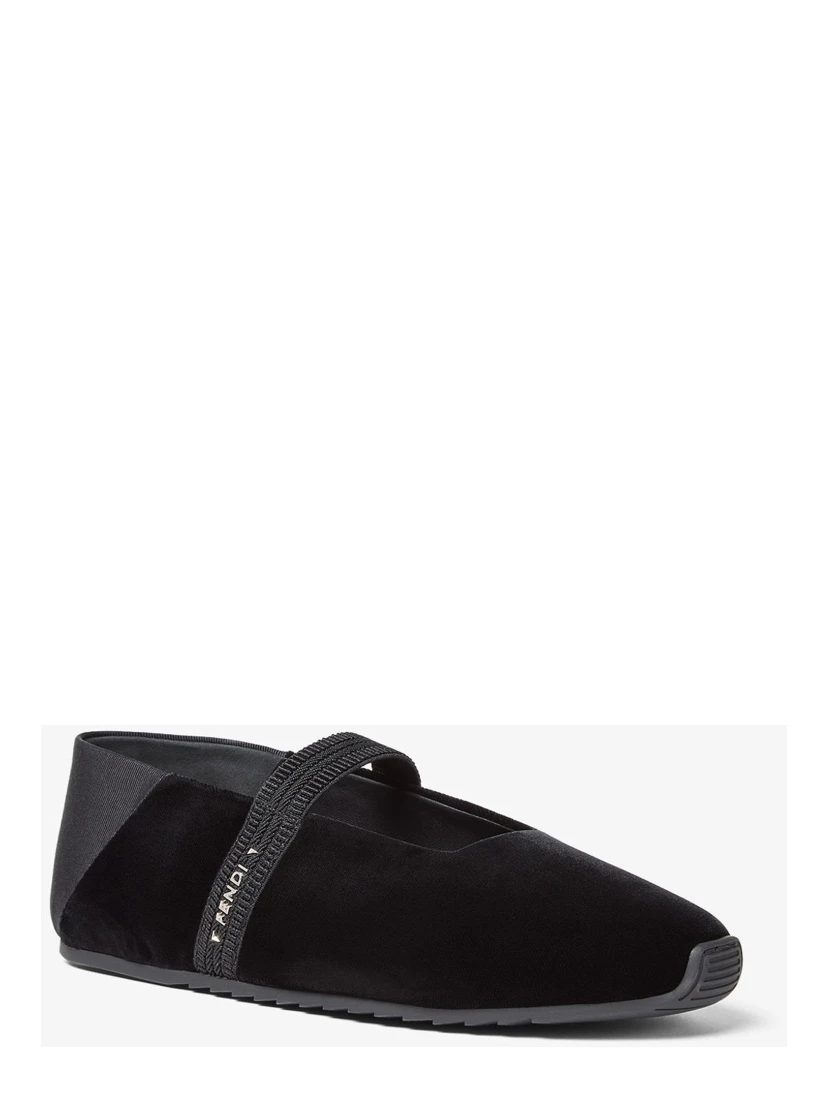FENDI Flat shoes