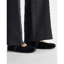 FENDI Flat shoes