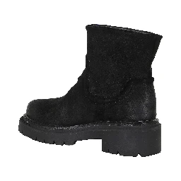 OILY SUEDE