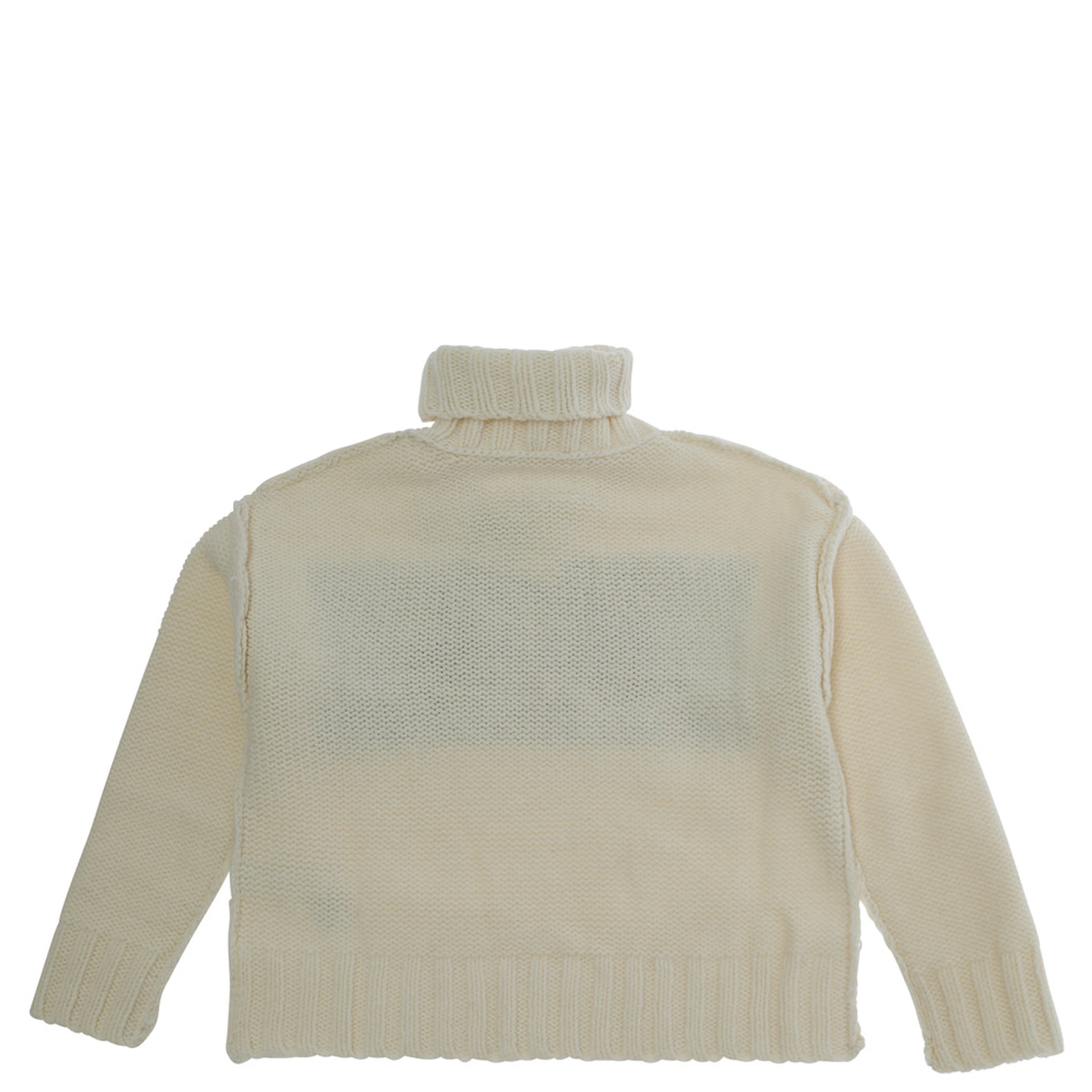 M61048MM08VMM6K62UM6101 is a sweater with a round neckline and long sleeves made of Wool and Nylon in Light blue for Boy