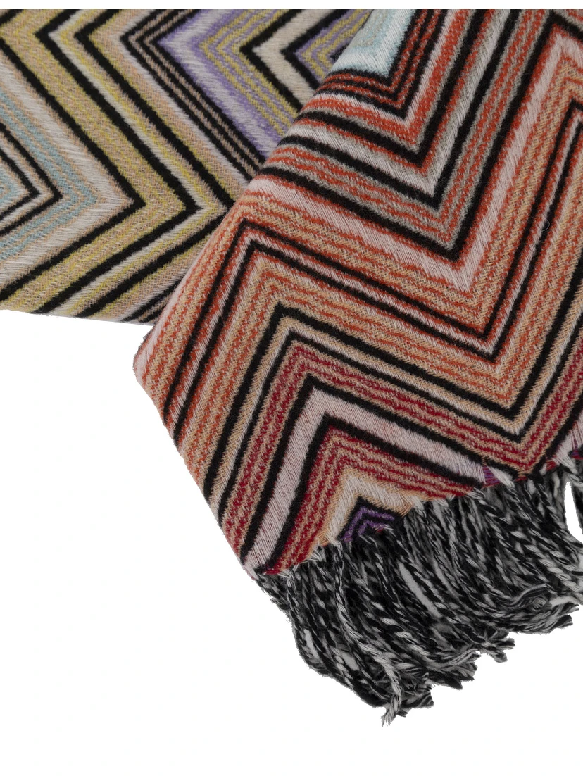 Perseo Blanket with multicolored zigzag pattern in wool and cashmere unisex