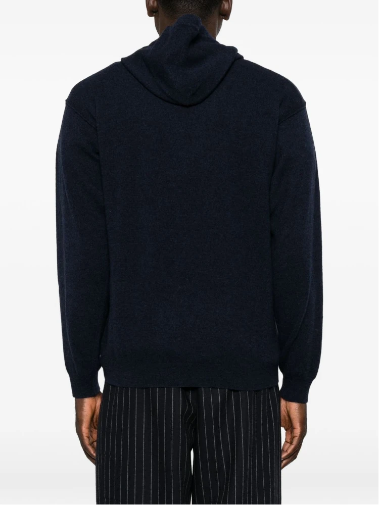 Amaranto Sweaters