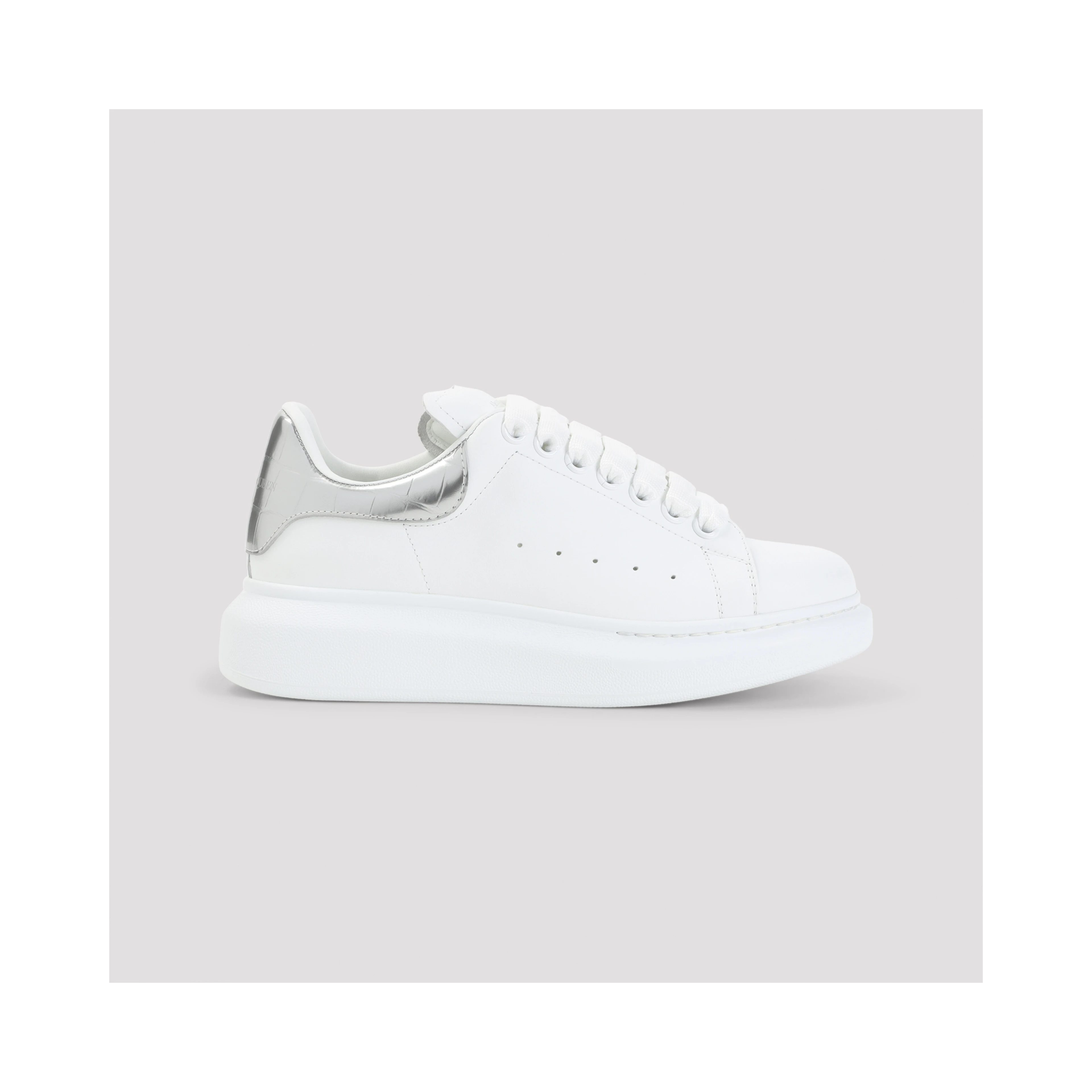 OVERSIZED SNEAKER