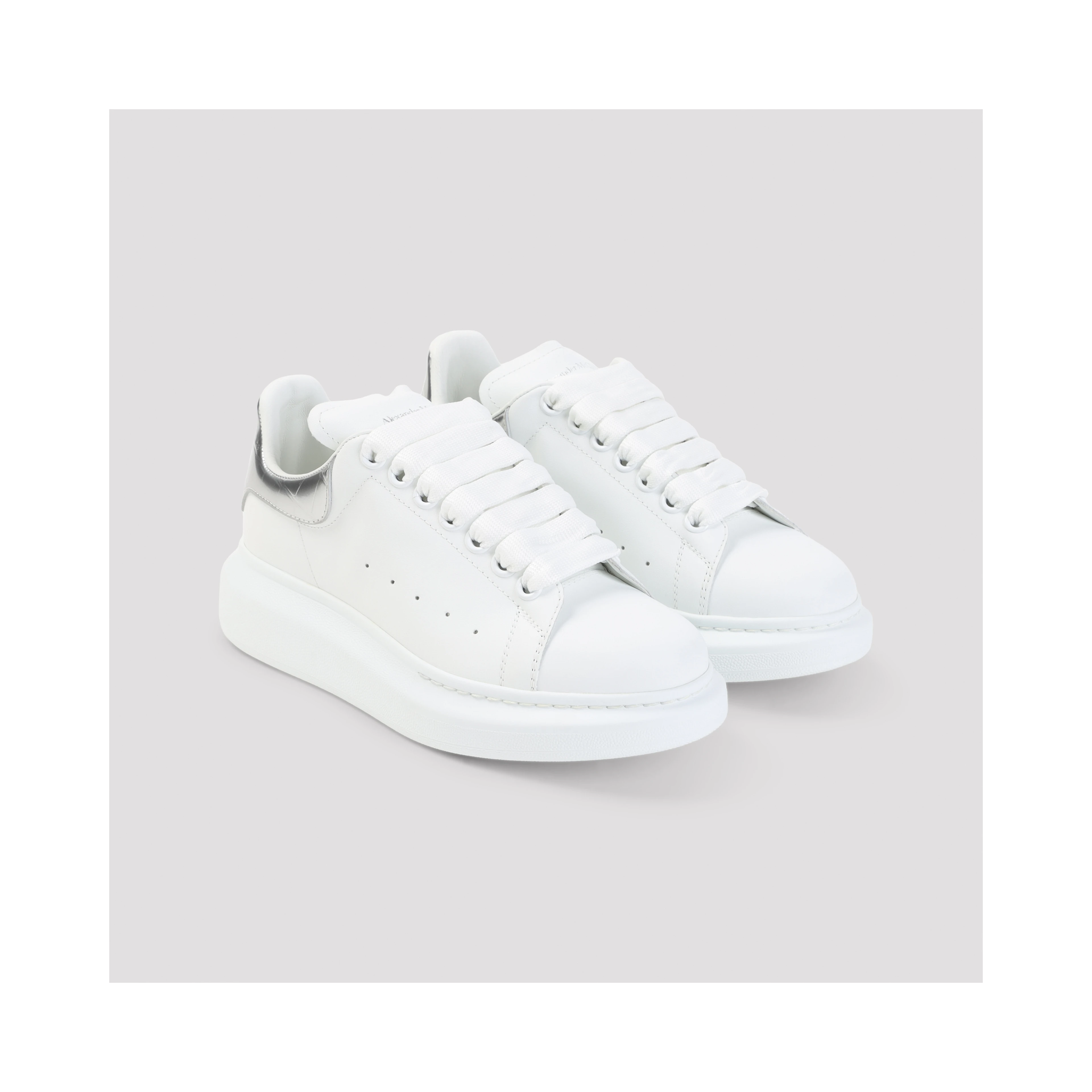 OVERSIZED SNEAKER