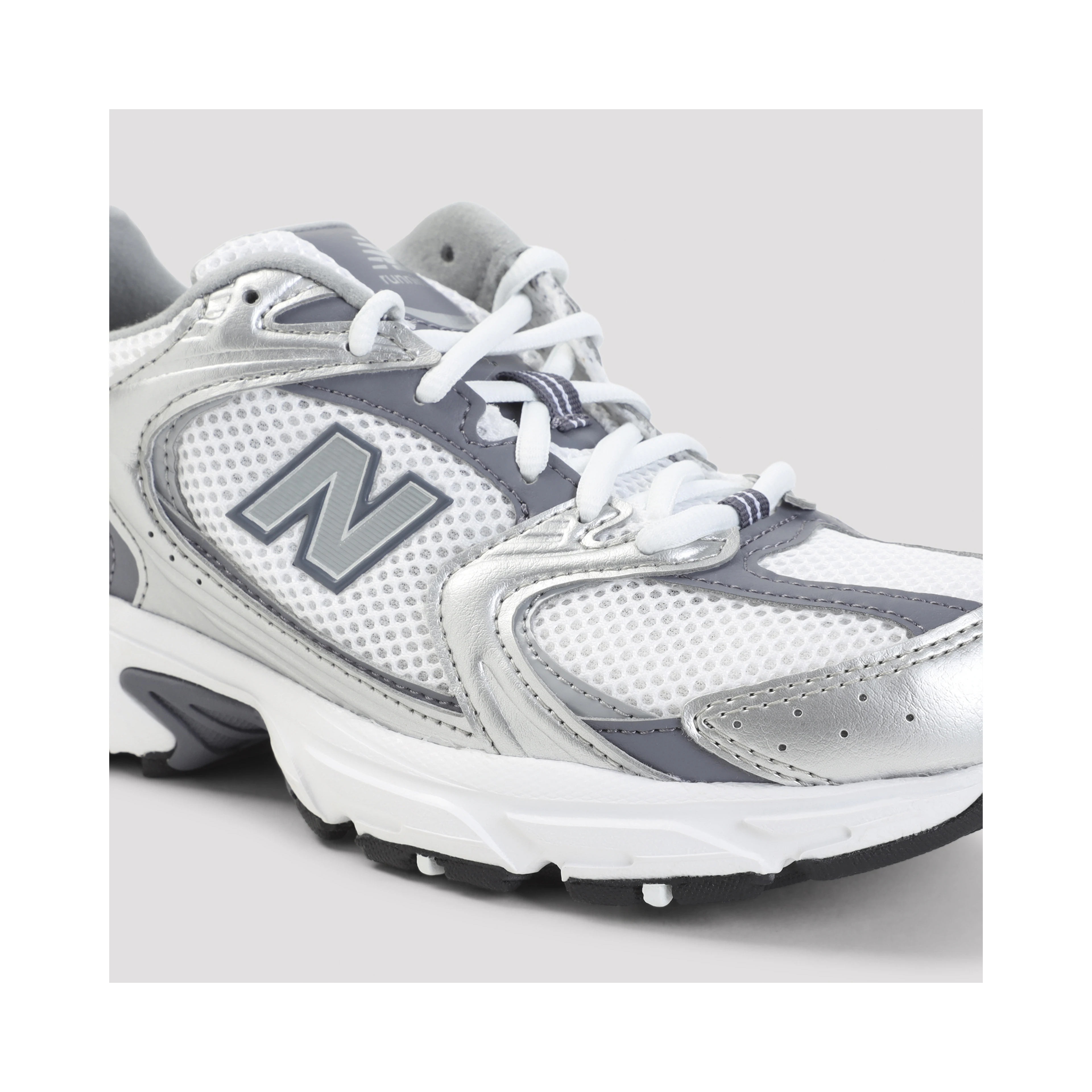 530 SNEAKERS