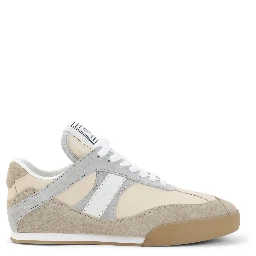 KICK SNEAKERS