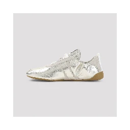 KICK SNEAKERS