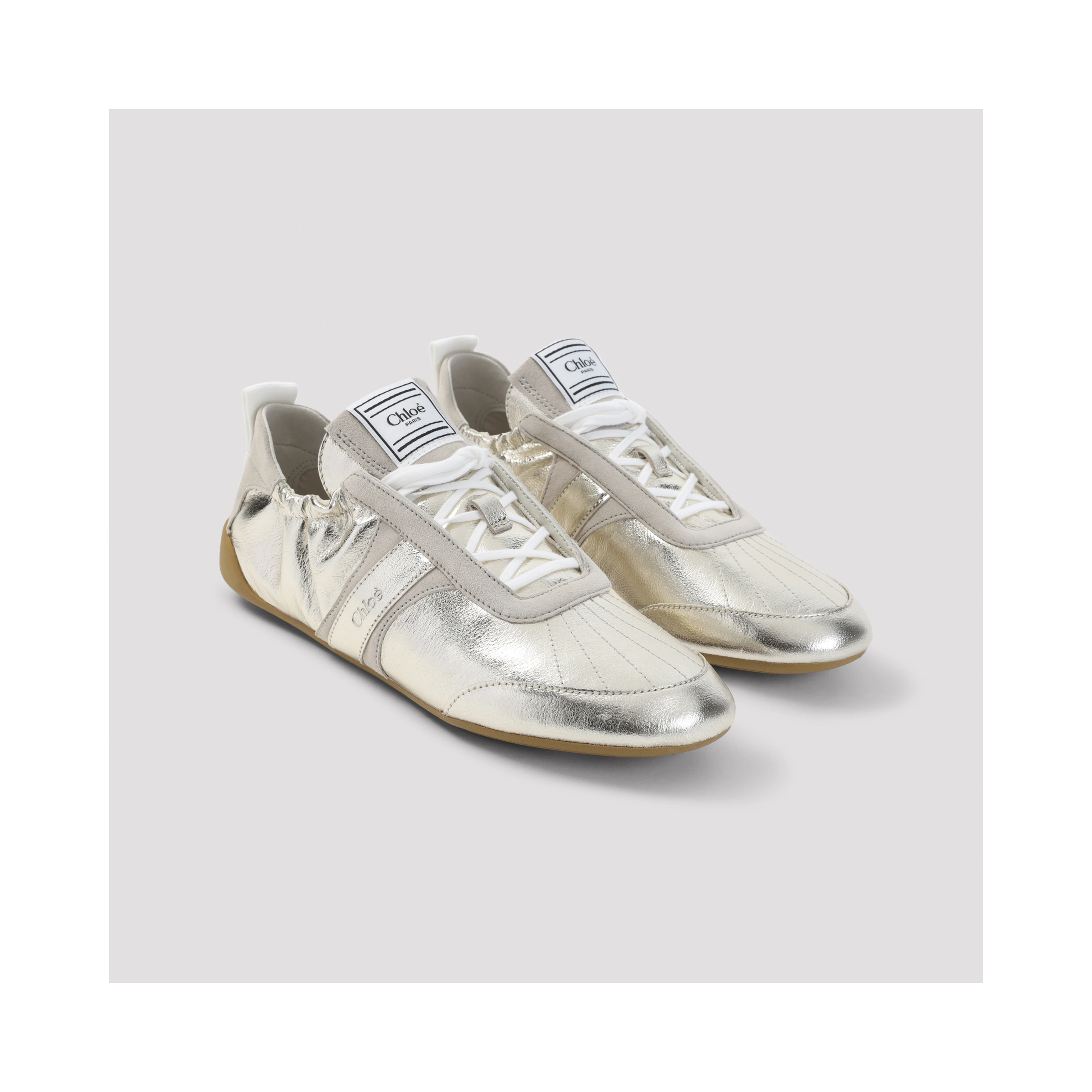 KICK SNEAKERS