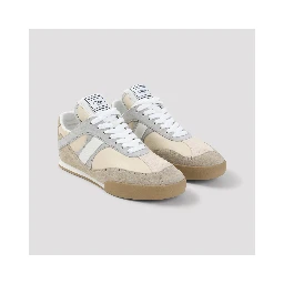 KICK SNEAKERS