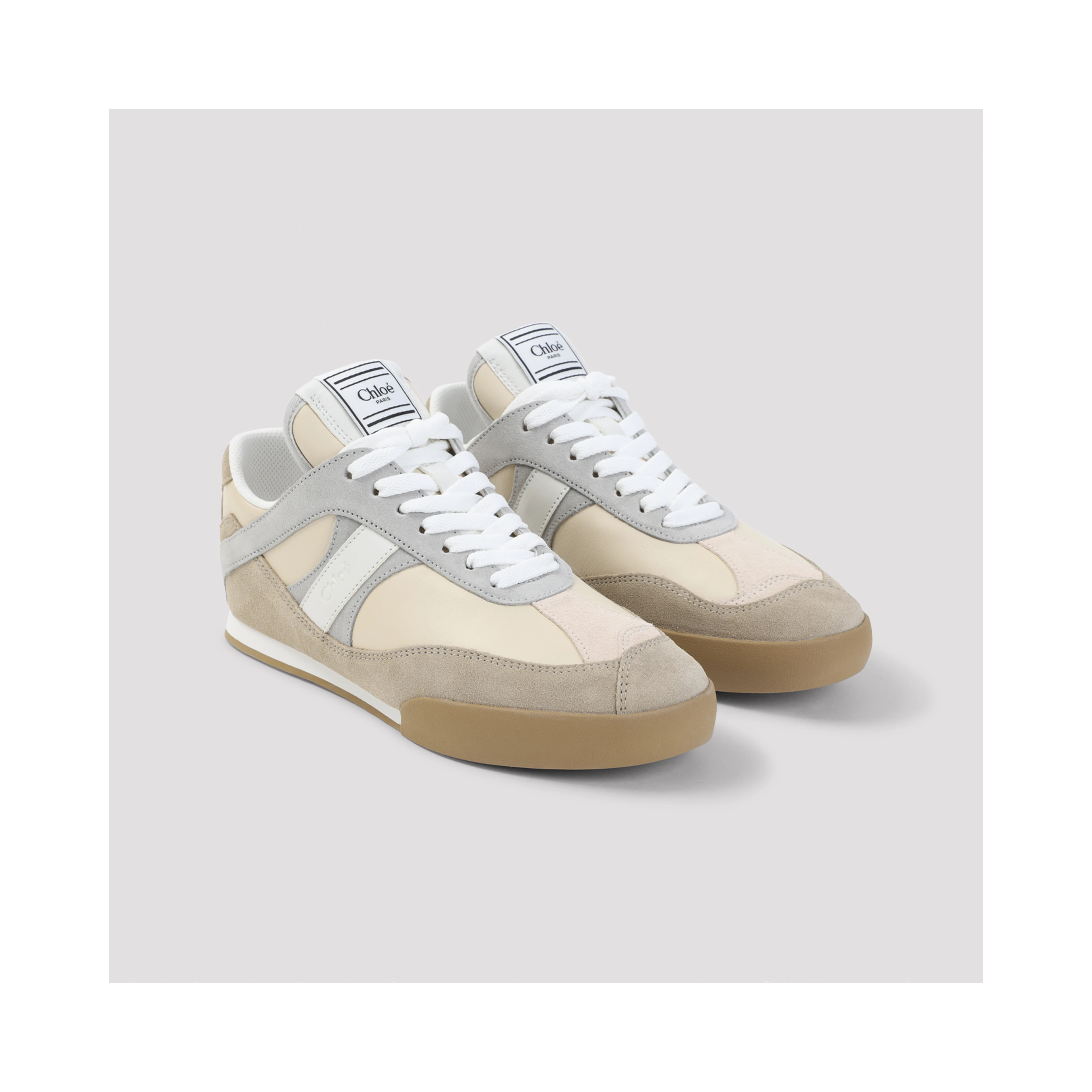 KICK SNEAKERS