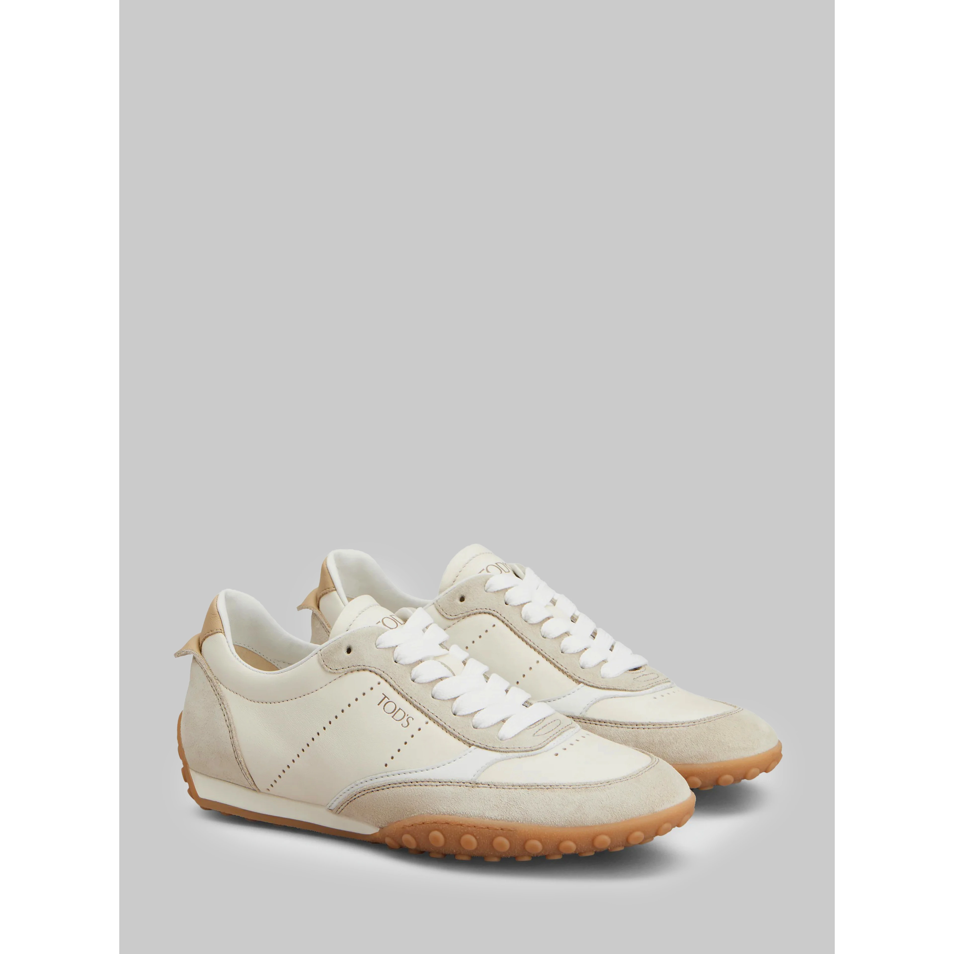 Sneakers in smooth leather and suede