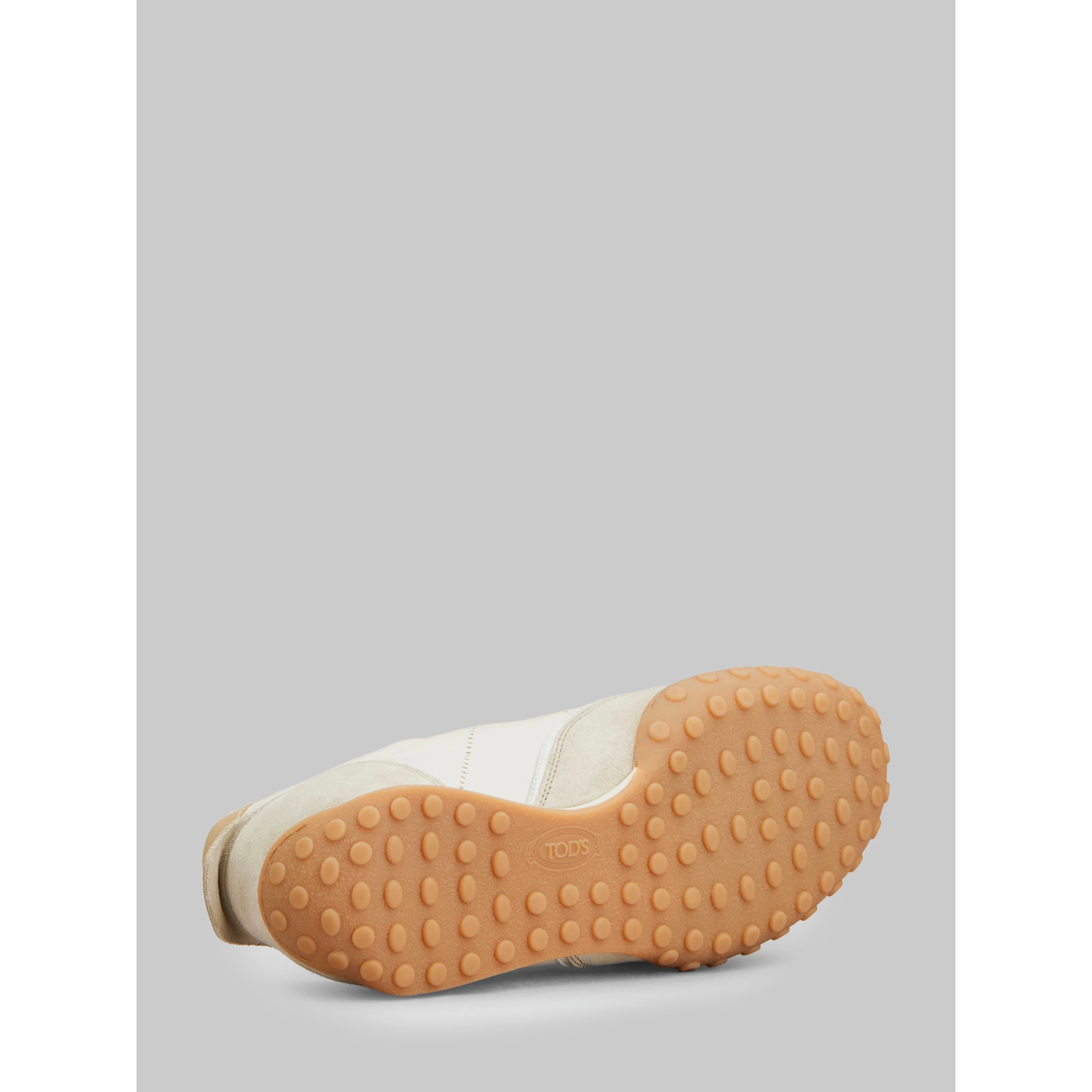 Sneakers in smooth leather and suede