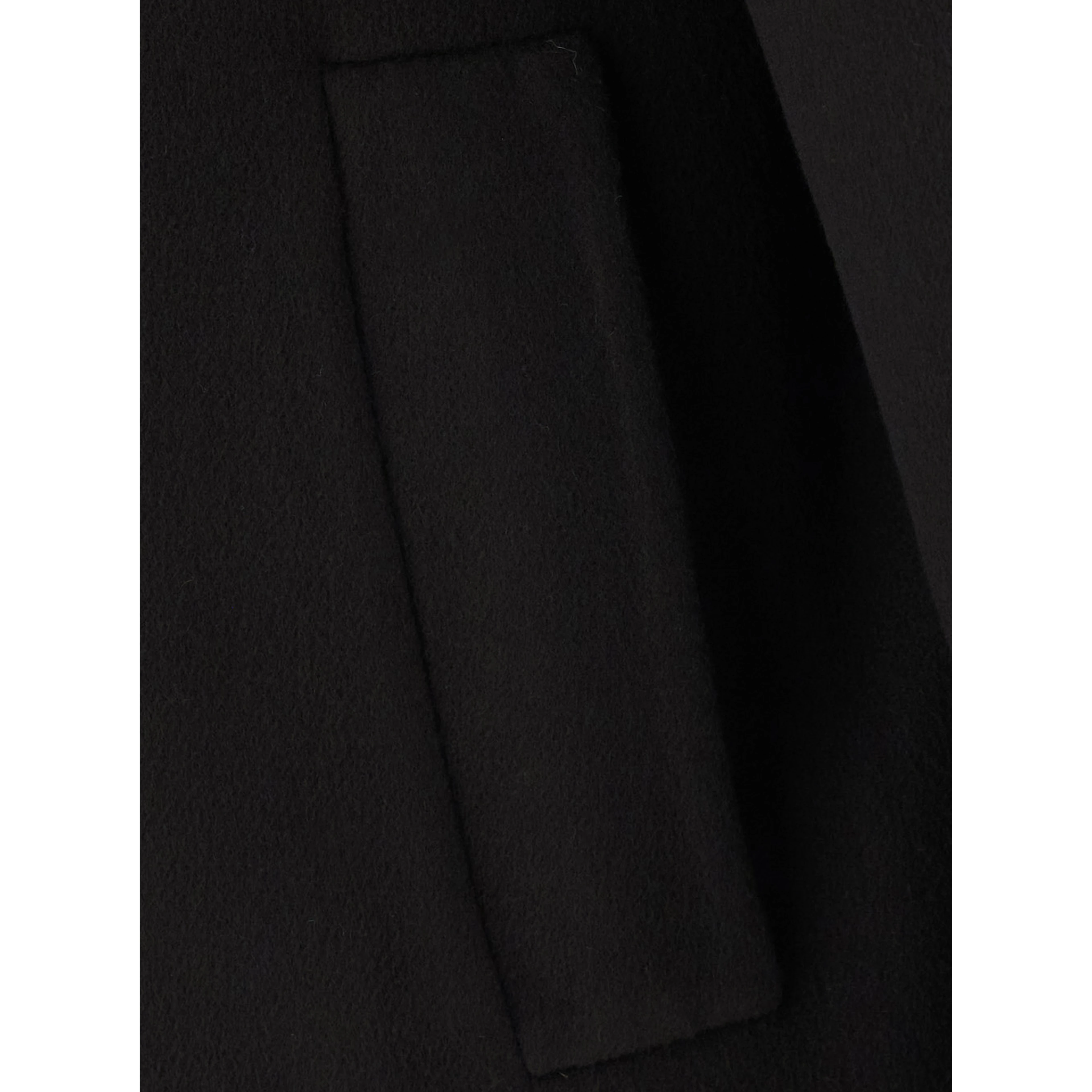 Coat with Notched Revers and Front Closure in Brown